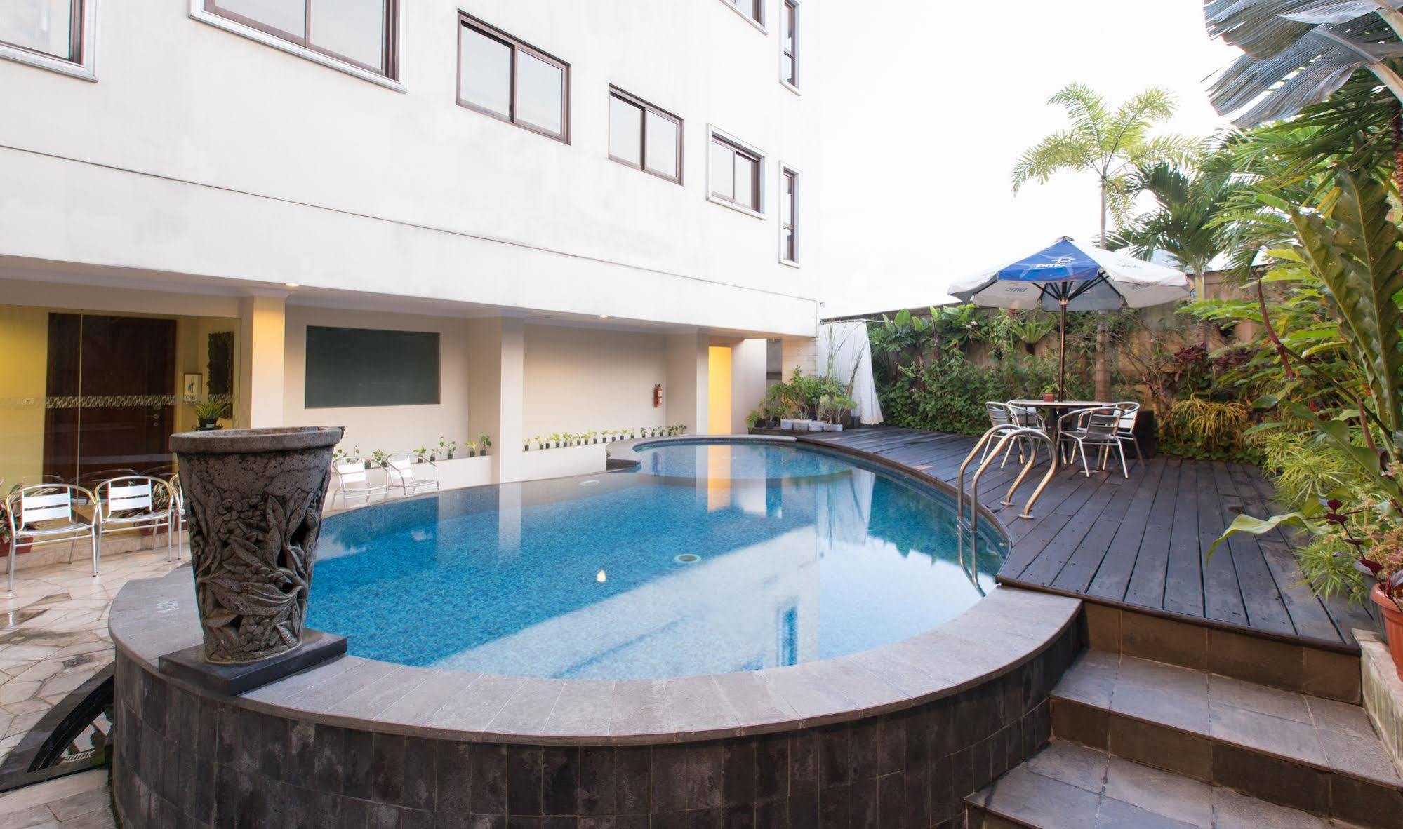 Asmila Boutique Hotel Bandung Zewnętrze zdjęcie