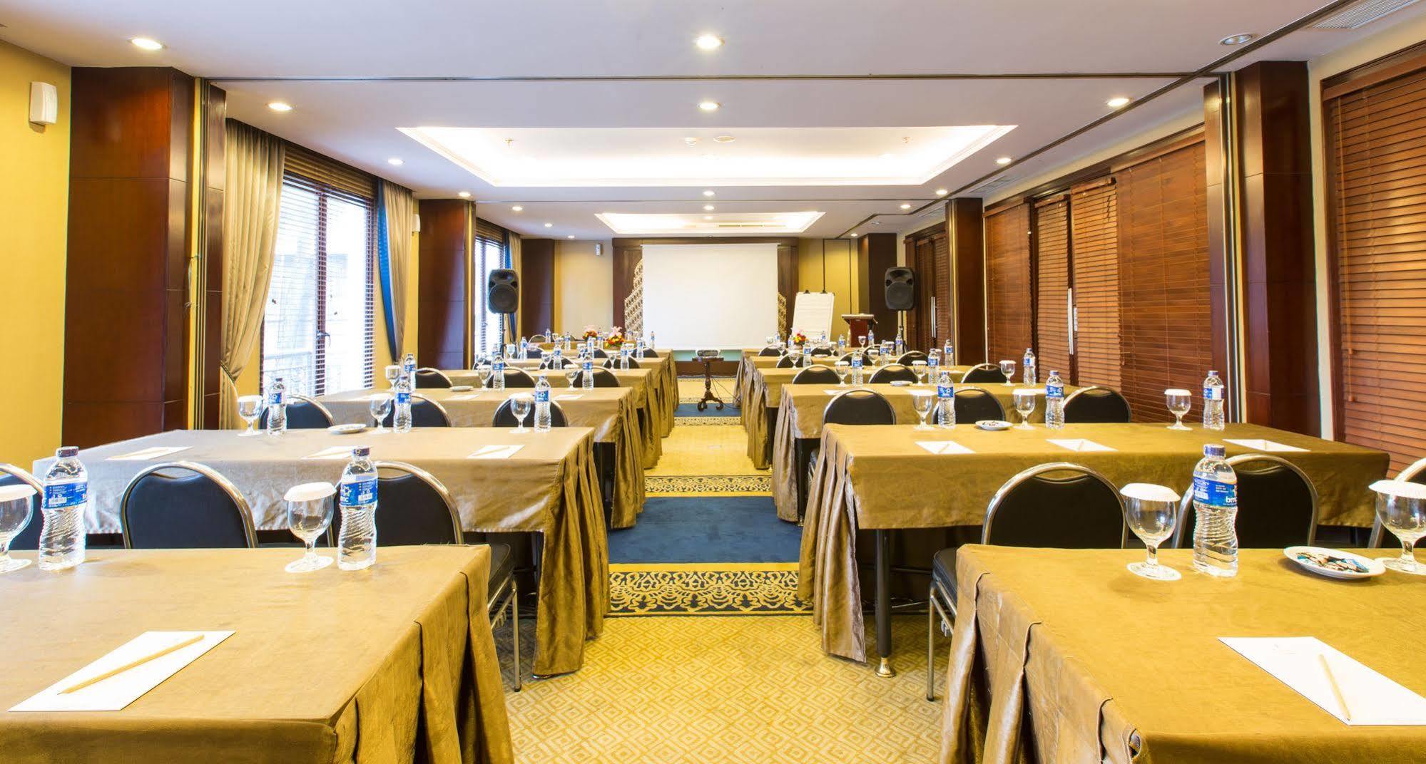 Asmila Boutique Hotel Bandung Zewnętrze zdjęcie